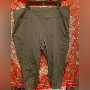 Torrid Active pant size 5 green